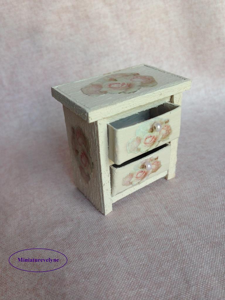 Petit meuble pour la Rose cottage